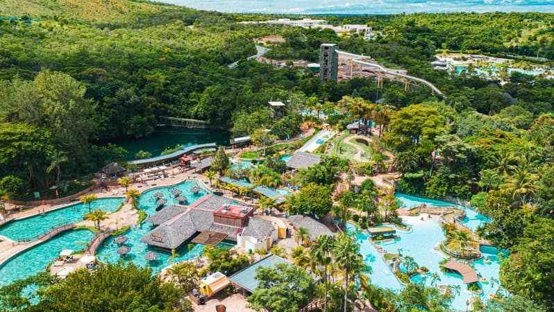 Goiânia, Pirenópolis, Caldas Novas e Rio Quente (foto) integram a categoria A do Mapa do Turismo do MTur, ao lado dos principais destinos nacionais | Foto: Goiás Turismo
