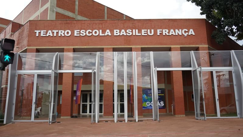 Basileu França abre mais de 1 mil vagas para cursos gratuitos de arte