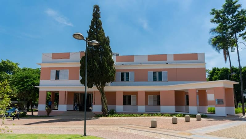 Ocupa Cinema realiza oficinas e mostra de filmes universitários na Praça Cívica