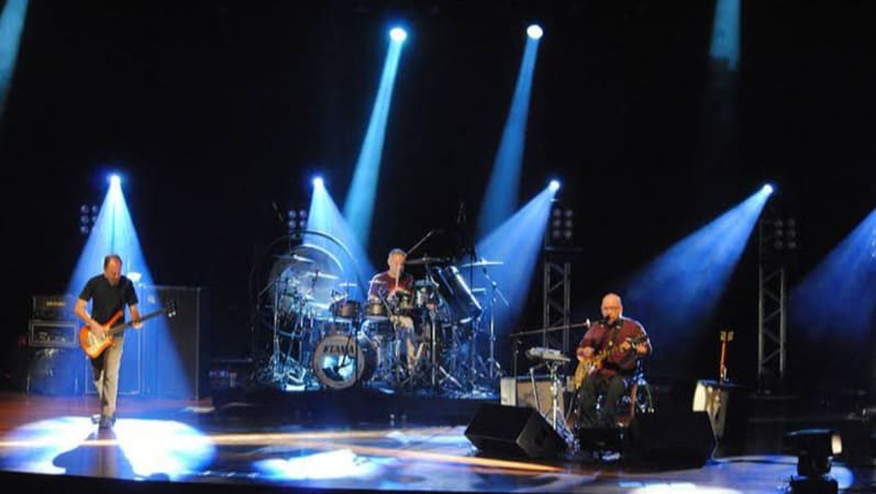 Um Festival 2025 traz grandes nomes do rock a Goiânia