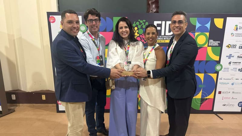 Goiânia recebe título internacional na área do turismo. Premiação foi realizada em Bonito (MS) | Foto: GoiâniaTur