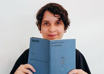 Vila Cultural Cora Coralina recebe lançamento do livro "Poesia do Minuto", de Francielle Thaiane