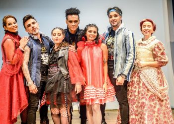 Fábrica Grupo de Teatro reestreia "E[cs]xtas[y]e – Uma história de Romeu e Julieta"