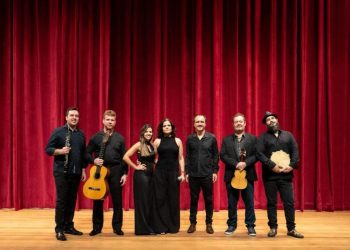 Basileu França realiza show para celebrar o Dia Nacional do Choro