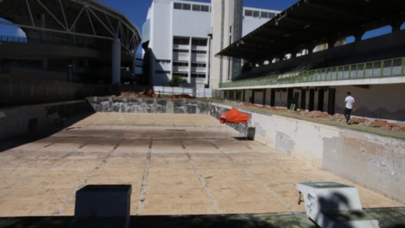 Legenda 1: Sem competições desde 2013, piscina de 50 metros vai atender normas e padrões de competições internacionais após reforma | Foto: Mantovani Fernandes/Seel