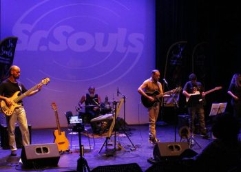 Sr. Souls leva espetáculo “Poemas contra o Capacitismo” ao Instituto Rizzo