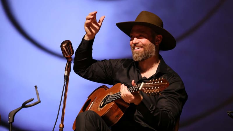 Marcus Biancardini apresenta show “Armorial da Viola” em Goiânia