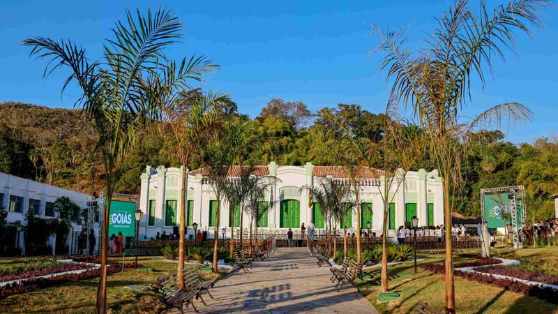 Palácio da Instrução, na cidade de Goiás, tem restauração entregue