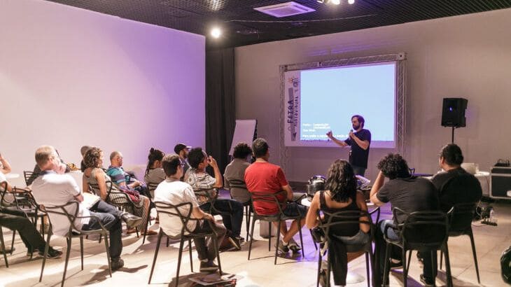 O curso é voltado para roteiristas, cineastas, estudantes de audiovisual, artistas visuais e pessoas interessadas nas temáticas de memória e imagem | Foto: Diovanely Abreu