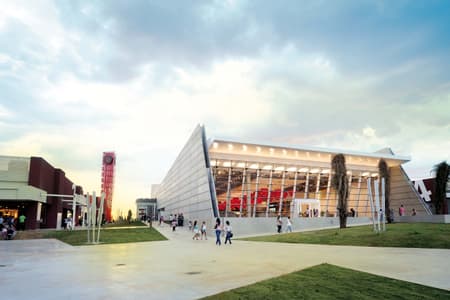 Outlet Premium Brasília realiza festa agostina