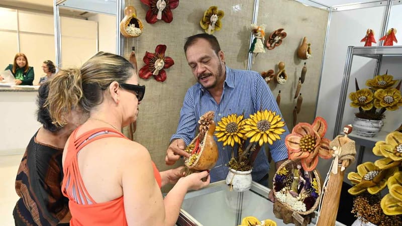 Evento tem palestras nacionais, apresentações musicais e a participação de mais de 100 artesãos goianos | Foto: Secretaria da Retomada