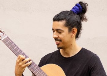 Compositor de trilhas sonoras da Netflix e Amazon se apresenta no Centro Cultural UFG