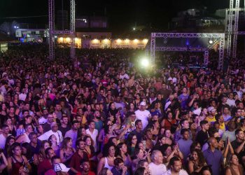 Canto da Primavera reúne 80 mil pessoas em Pirenópolis