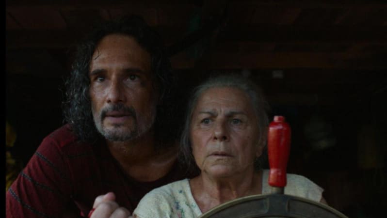 Filme "O Último Azul", de Gabriel Mascaro, exalta a força de envelhecer com liberdade