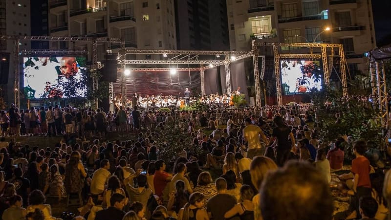 Filarmônica abre o 24º Canto da Primavera com concerto ao ar livre em Pirenópolis
