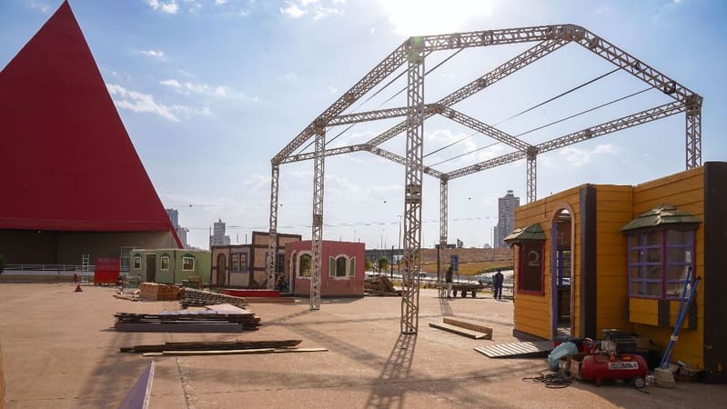 Montagem do Natal do Bem 2025 é iniciada em Goiânia