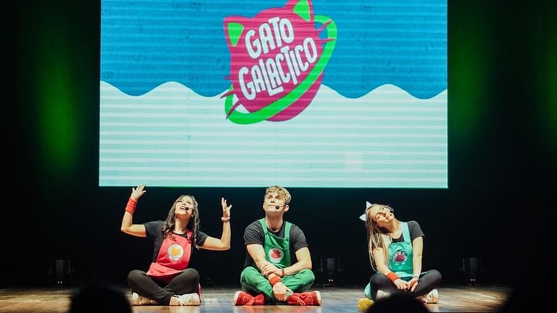 Novo espetáculo do Gato Galáctico chega ao Teatro Goiânia