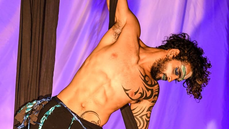 Cia Corpo na Contramão apresenta “Sem Asas” no Orum Aiyê Quilombo Cultural