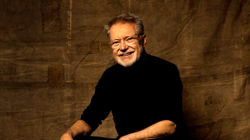 João Caetano lança álbum "Mil Voltas" com 2 shows em Goiânia