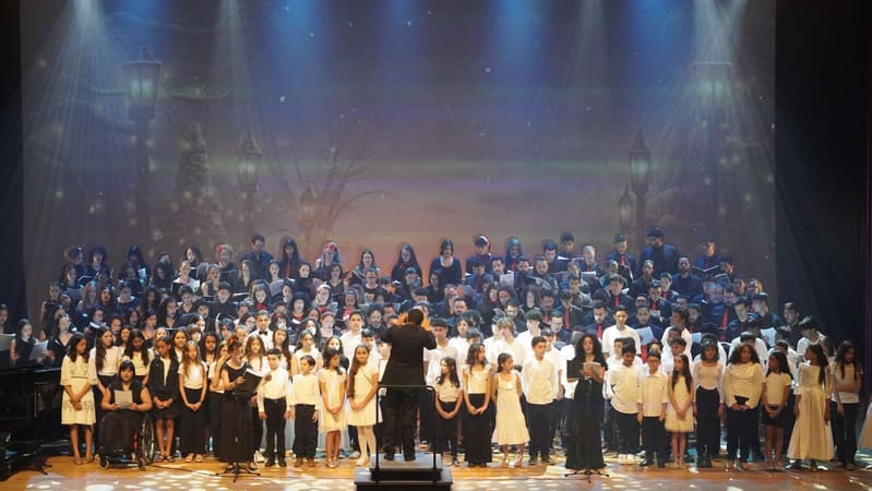 Basileu França apresenta a 3ª Cantata de Natal, em Goiânia