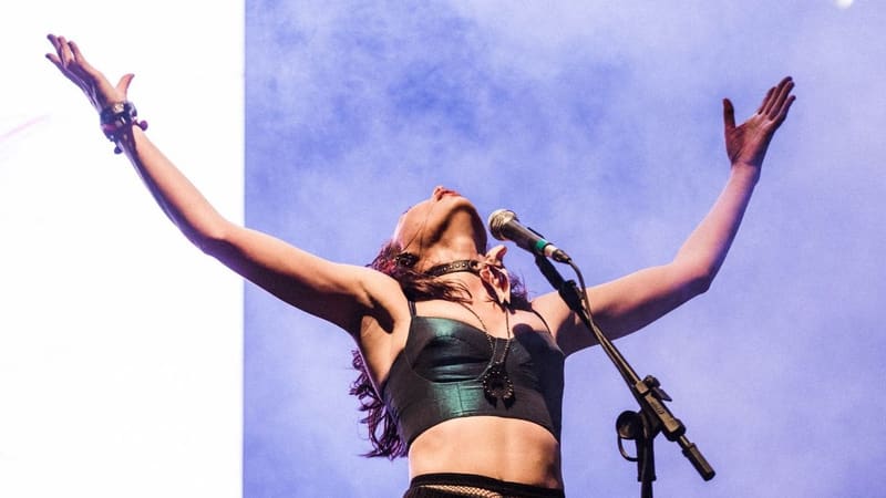 Cidade Rock recebe Salma Jô em show solo no Martim Cererê