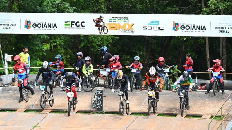 Revitalização da pista de bicicross do Parque Botafogo é entregue