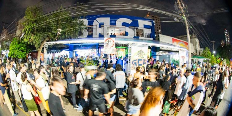 Fumaça Bourbon reúne churrasco e música em Goiânia em sua 1ª edição