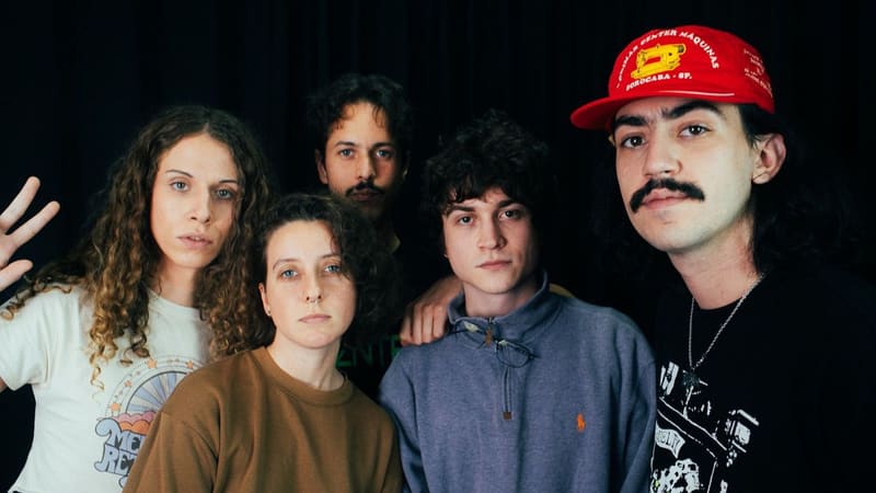 A Exclusive Os Cabides chega a Goiânia após consolidar seu nome em festivais como o Popload e em listas importantes como “O Futuro da Música Brasileira”, da Rolling Stone | Foto: Divulgação