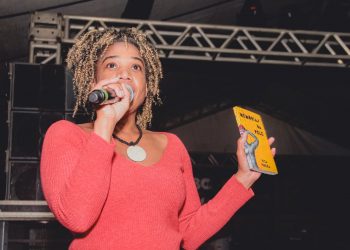 Escritora premiada da literatura negra, Elisa Pereira lança 3 livros em Goiânia