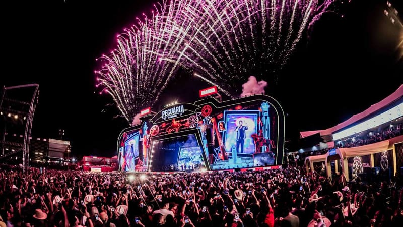 Show na Pecuária de 2025. Assim como no ano passado, o público deverá retirar os ingressos previamente pelo site meubilhete.com | Foto: Divulgação
