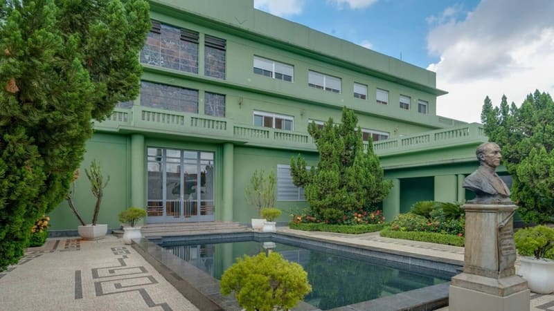 Palácio das Esmeraldas, na Praça Cívica, no Centro de Goiânia | Foto: Jackson Rodrigues