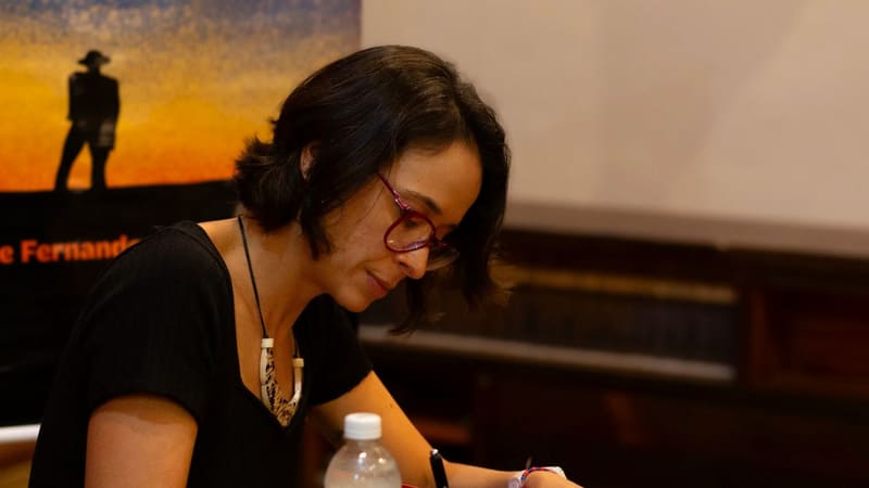 Jornalista e historiadora goiana Aline Fernandes Carrijo lança livro sobre o cineasta Vladimir Carvalho
