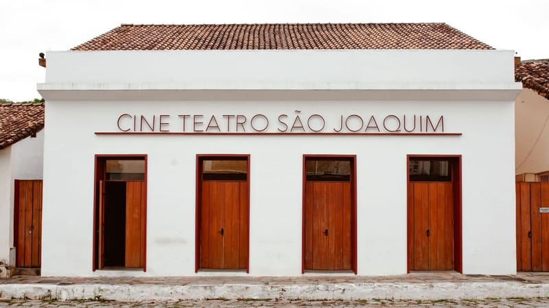 Cine Teatro São Joaquim tem programação gratuita com teatro e música em maio