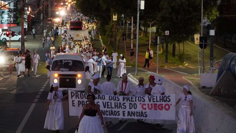 Procissão em homenagem aos Pretos Velhos toma ruas de Goiânia neste sábado (30/5)