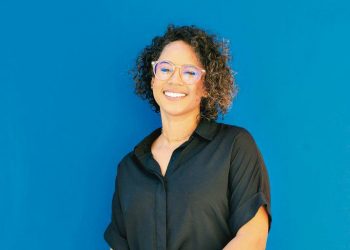 Cinema e Audiovisual da UEG celebra 20 anos em bate-papo com Larissa Fernandes, egressa e diretora da TV Globo