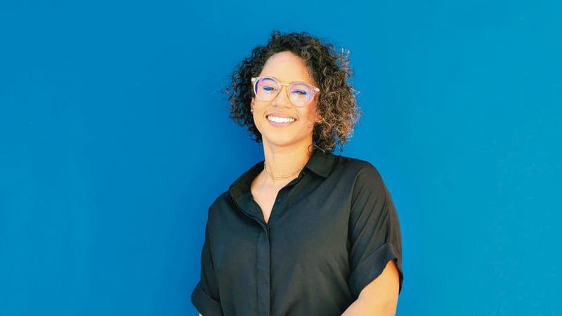Cinema e Audiovisual da UEG celebra 20 anos em bate-papo com Larissa Fernandes, egressa e diretora da TV Globo