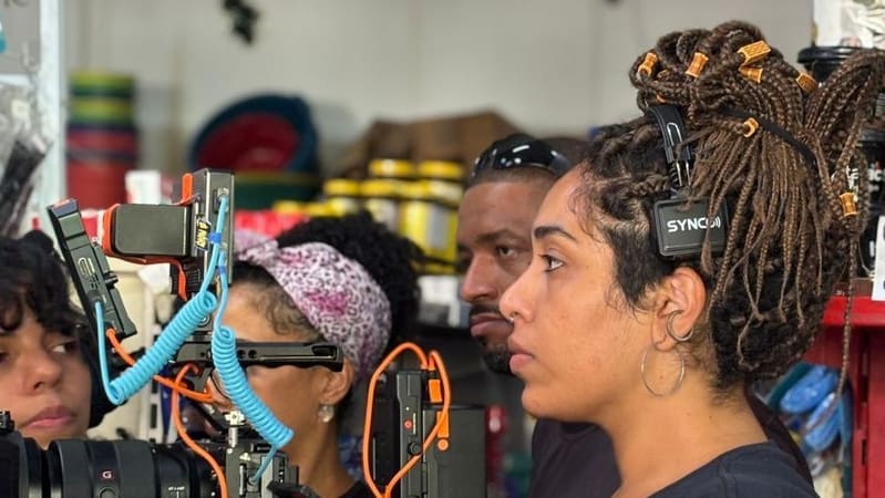 Mayara Varalho, fotógrafa e videomaker, participa de roda de conversa na Sala Beto Leão, na Unidade Universitária Goiânia Laranjeiras | Foto: Divulgação