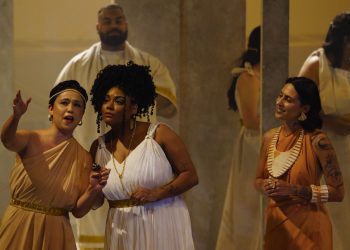 La Traviata: Ópera é apresentada por 130 estudantes do Basileu França