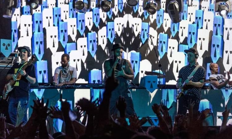 Banda BaianaSystem é um dos nomes que irão se apresentar no Fluir Festival | Foto: Divulgação