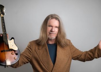 Humberto Gessinger encerra Turnê Acústicos Engenheiros do Hawaii em Goiânia
