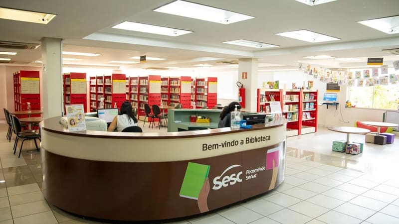 Bibliotecas do Sesc Goiás terão programação gratuita com contação de histórias e clubes do livro em agosto