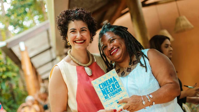 Livro de pesquisadoras de Goiás e Brasília é finalista do Prêmio Jabuti Acadêmico 2026