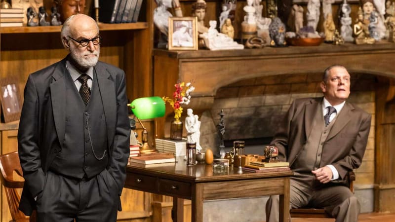 Com Odilon Wagner e Marcello Airoldi, espetáculo A Última Sessão de Freud ganha nova temporada em Goiânia