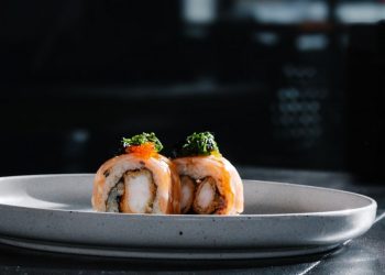 Izu Japanese Food lança menu degustação em 10 etapas em Goiânia