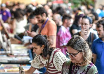 Feira e-cêntricazinha reúne 50 expositores no Centro Cultural Octo Marques
