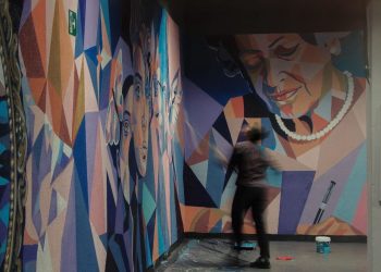 Escola de Artes Visuais da Secult Goiás ganha mural assinado pela artista visual Mury