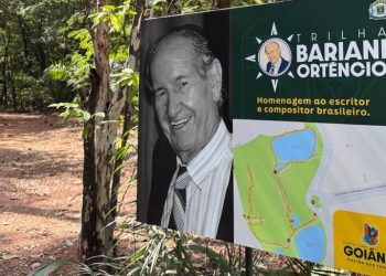 Vândalos destroem placas da recém inaugurada trilha ambiental Bariani Ortêncio, no Bosque dos Buritis