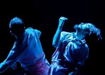 Ateliê do Gesto leva espetáculo “Dança Boba” ao Festival Porto Alegre em Cena