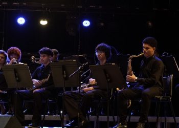 Big Band Basileu França percorre gerações no concerto Do Vinil ao Streaming