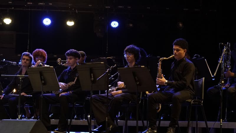Big Band Basileu França percorre gerações no concerto Do Vinil ao Streaming